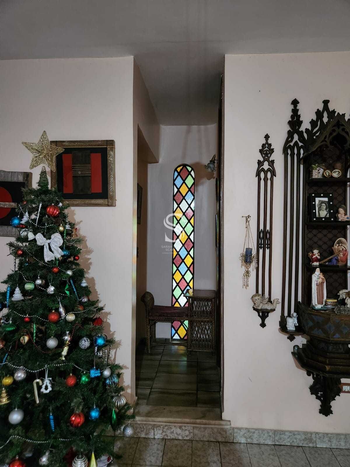 Casa à venda com 9 quartos, 233m² - Foto 18