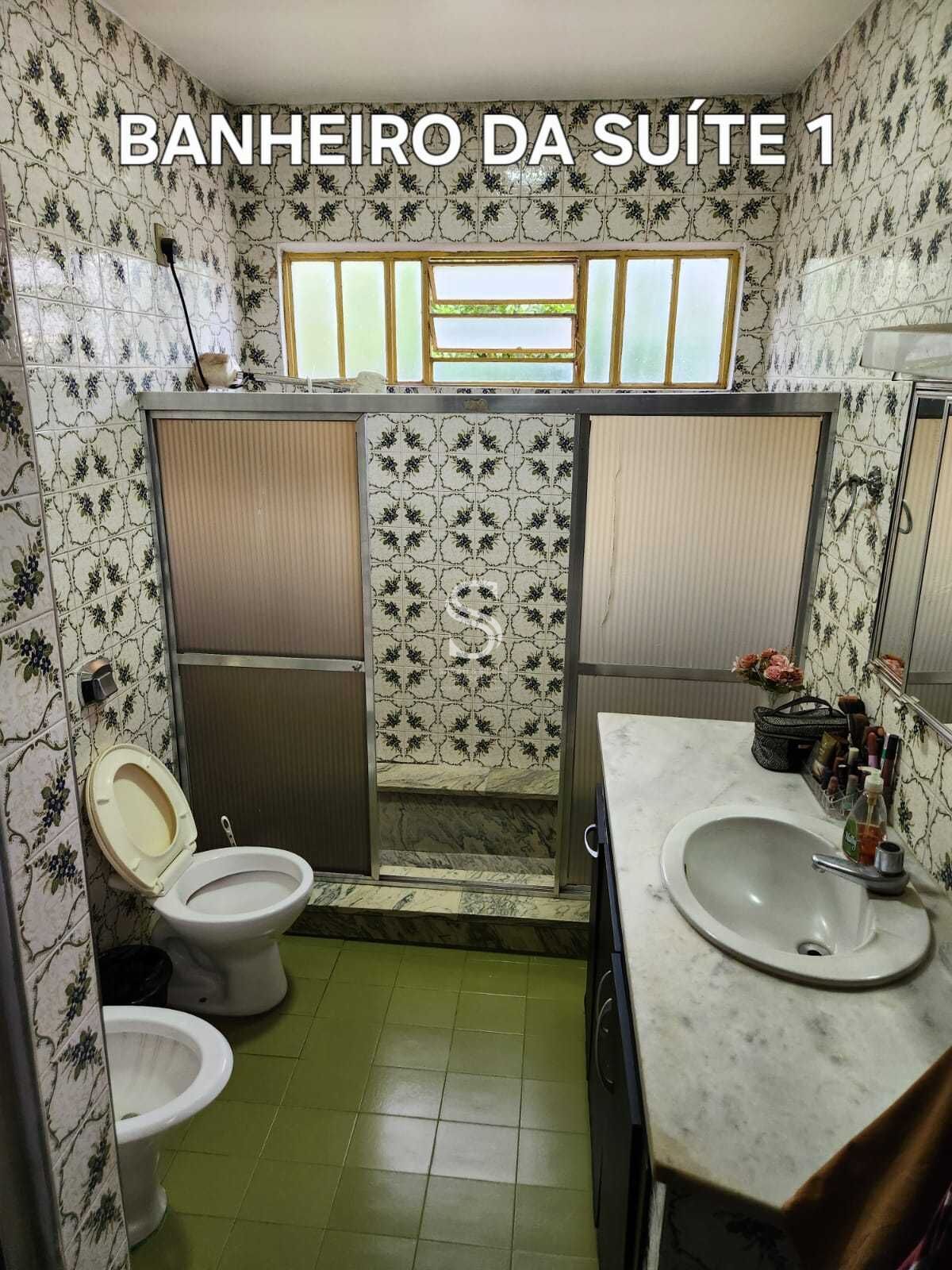 Casa à venda com 9 quartos, 233m² - Foto 32