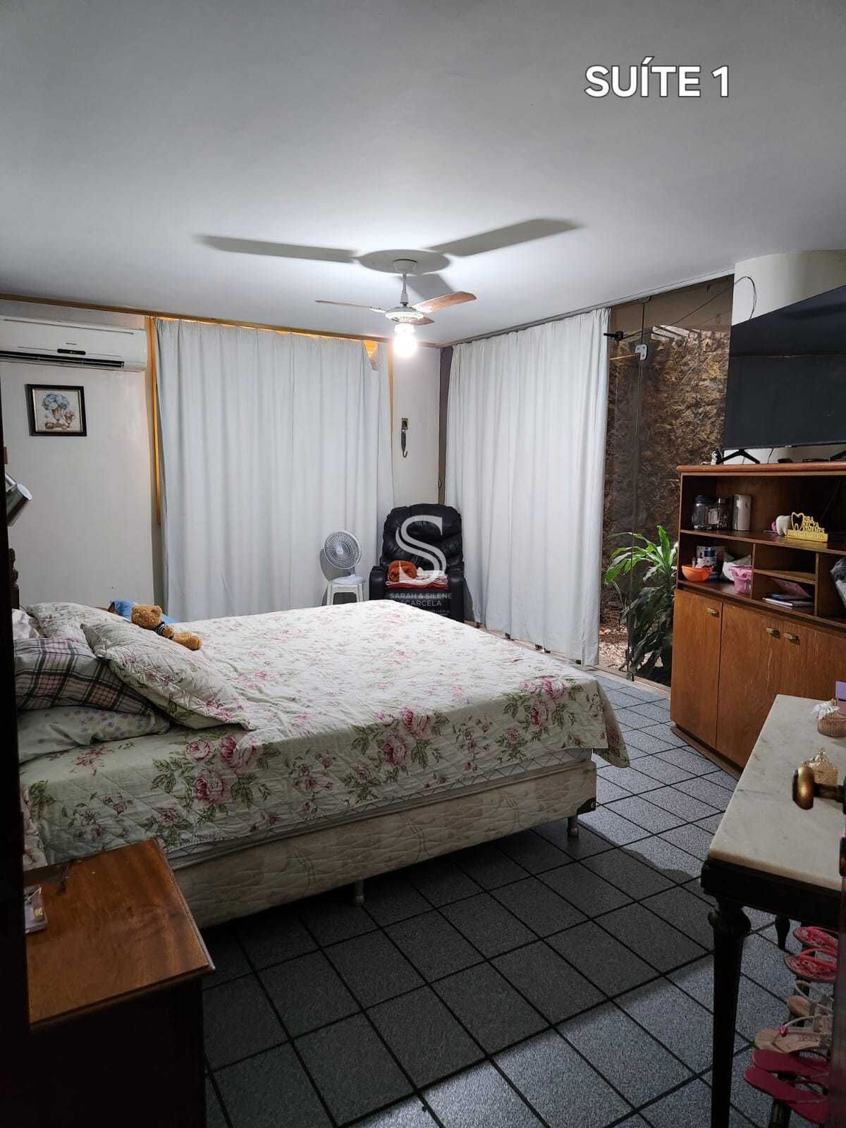 Casa à venda com 9 quartos, 233m² - Foto 28
