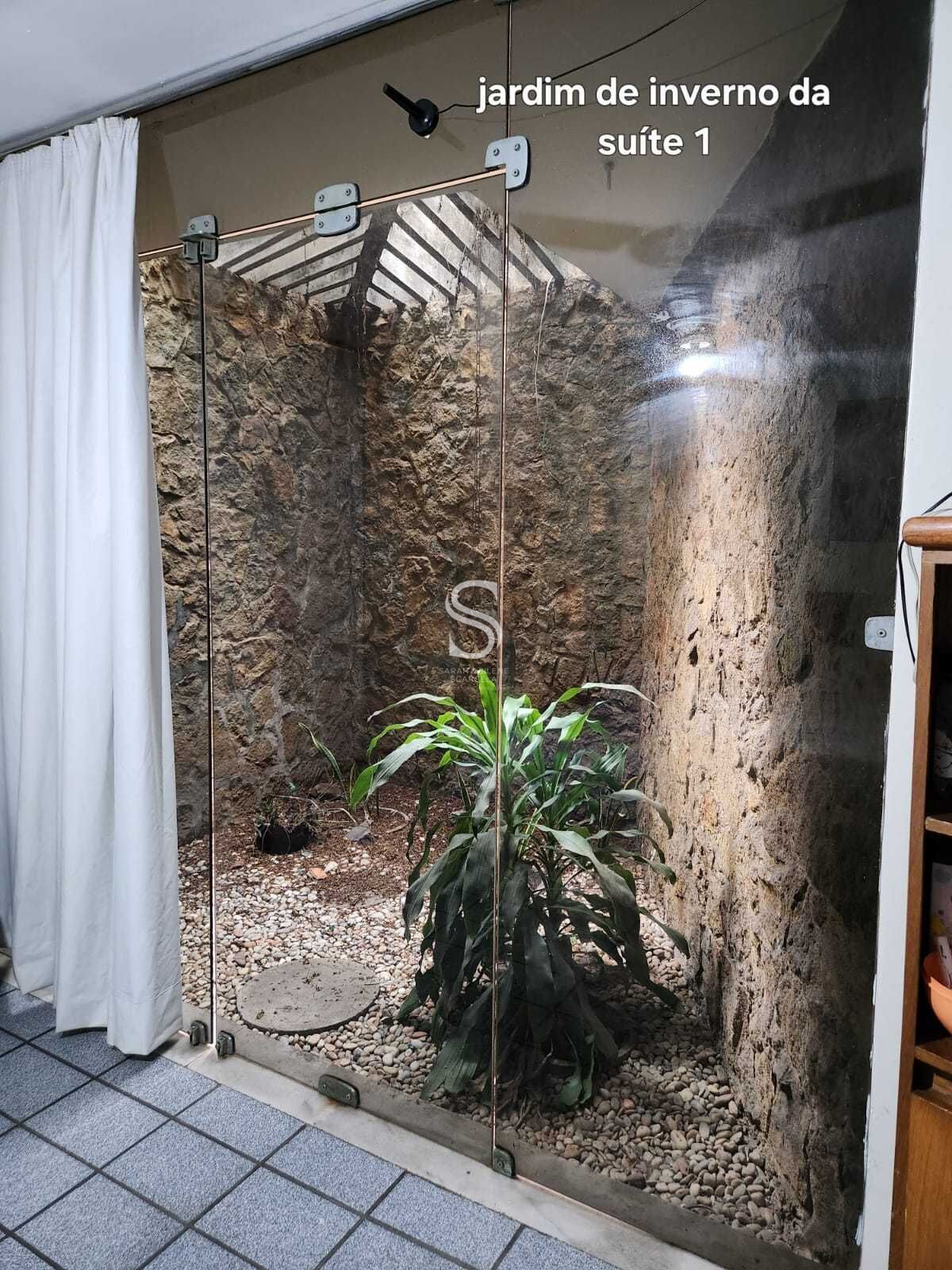 Casa à venda com 9 quartos, 233m² - Foto 33