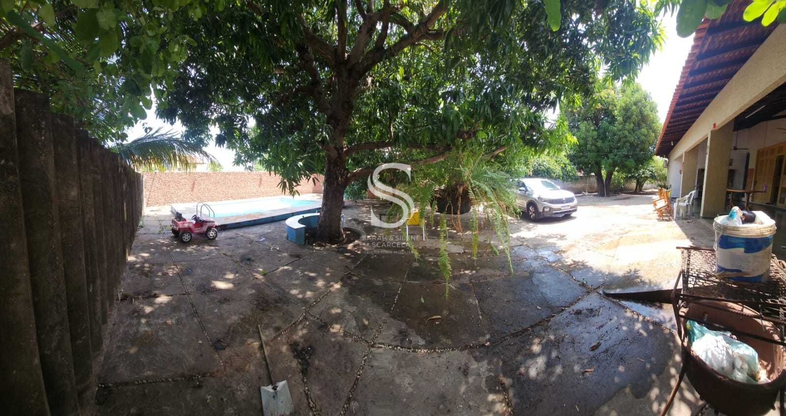 Casa à venda com 9 quartos, 233m² - Foto 13
