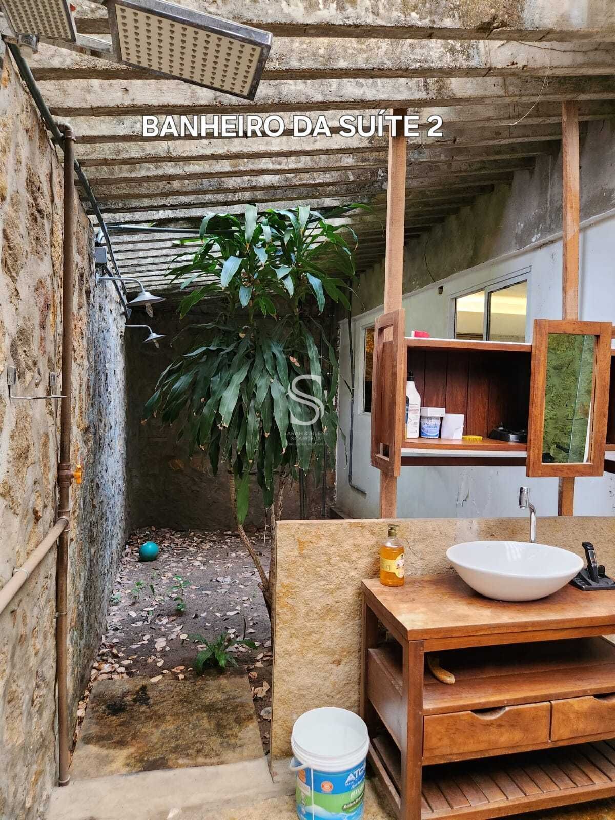 Casa à venda com 9 quartos, 233m² - Foto 47