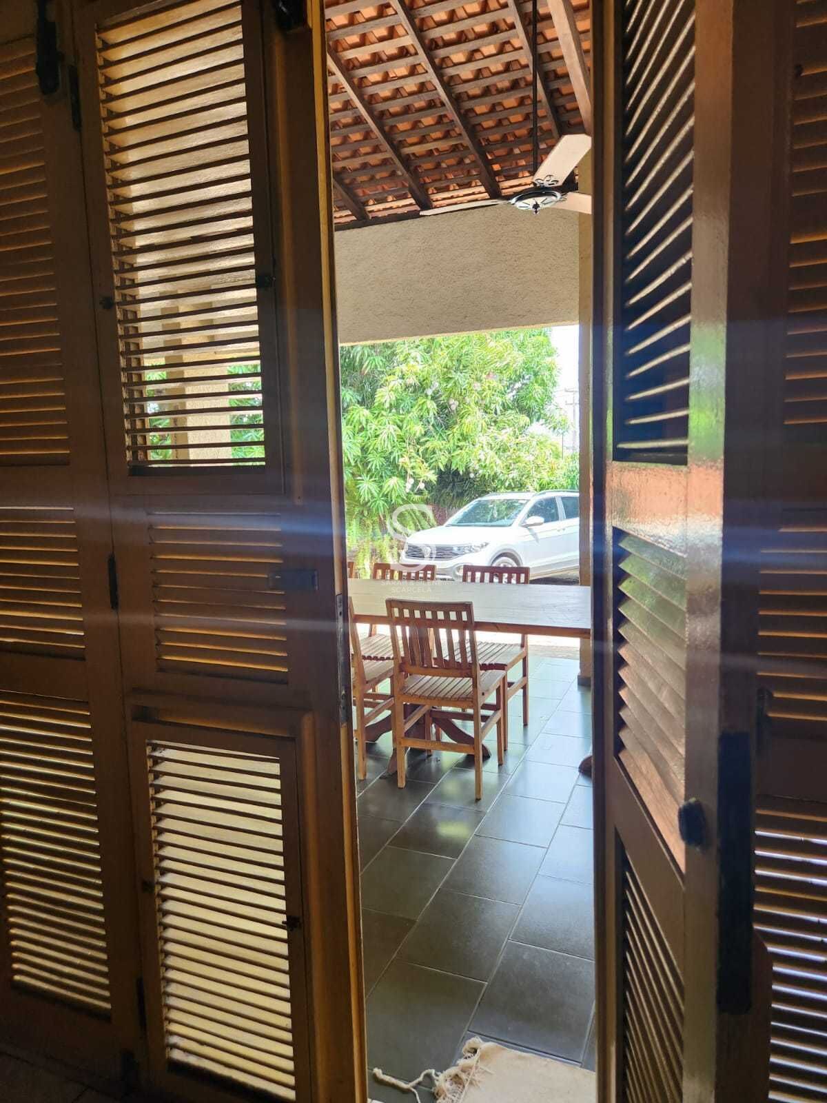 Casa à venda com 9 quartos, 233m² - Foto 14