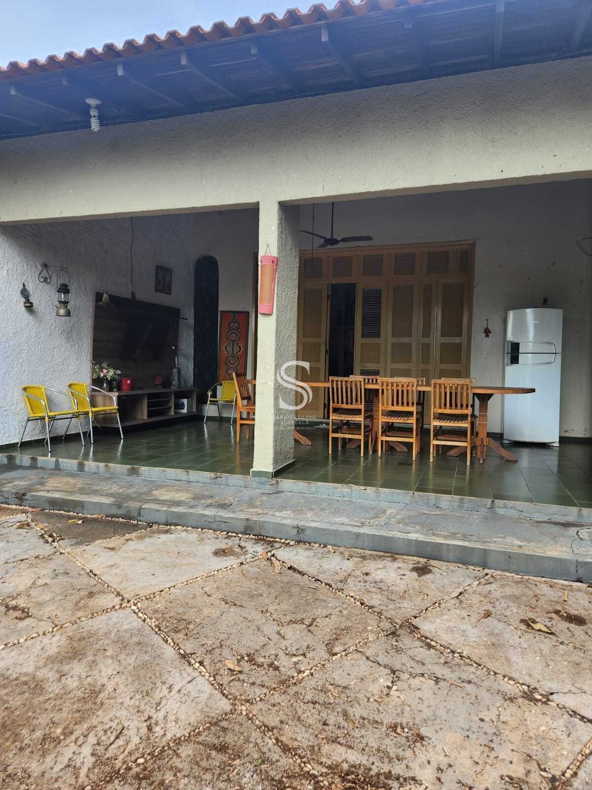 Casa à venda com 9 quartos, 233m² - Foto 6