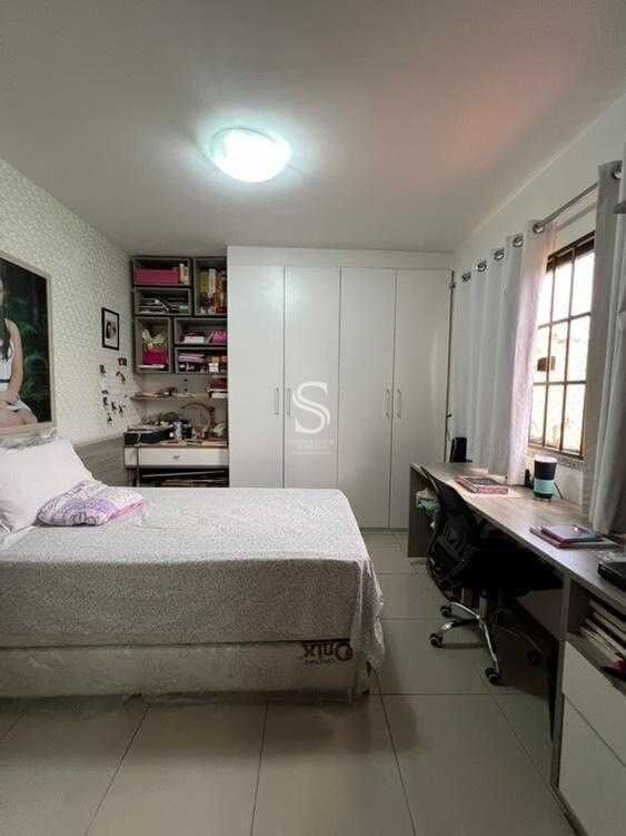 Casa de Condomínio à venda com 4 quartos, 210m² - Foto 13