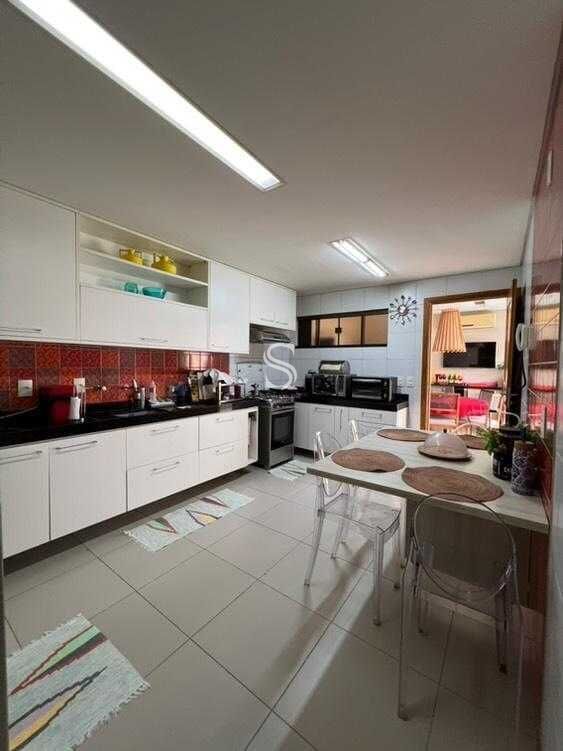 Casa de Condomínio à venda com 4 quartos, 210m² - Foto 9