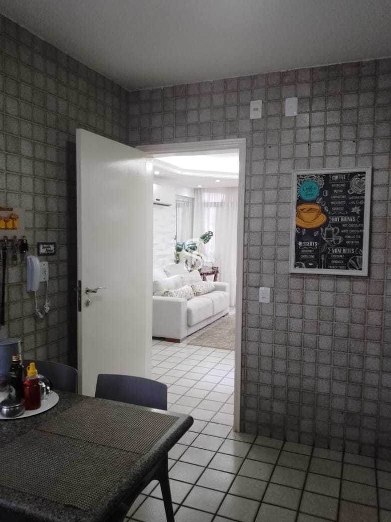 Apartamento à venda com 3 quartos, 140m² - Foto 17