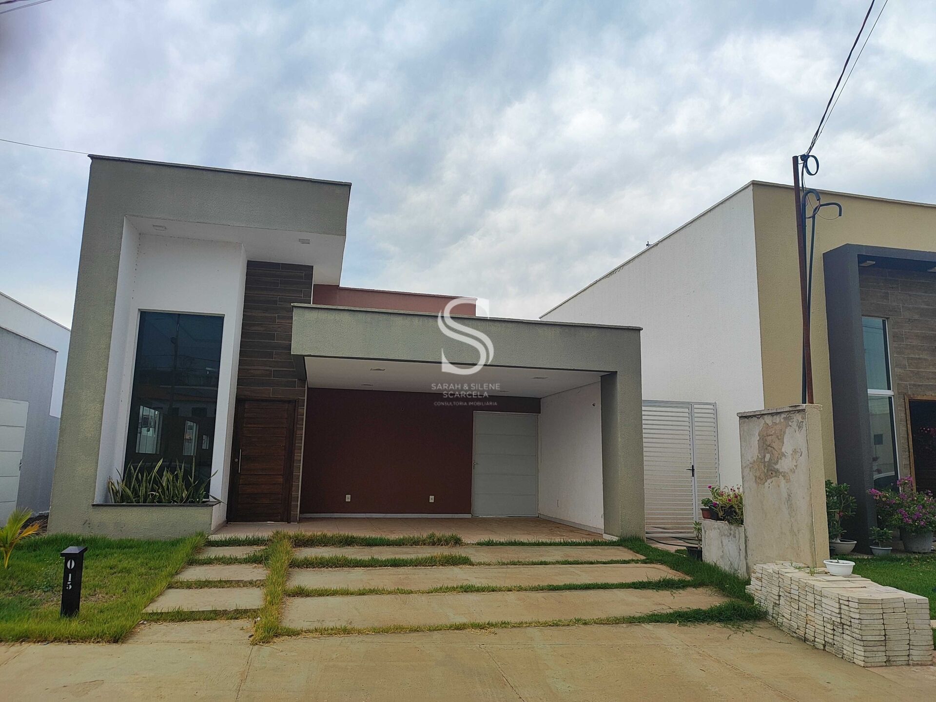 Casa de Condomínio à venda com 3 quartos, 140m² - Foto 2