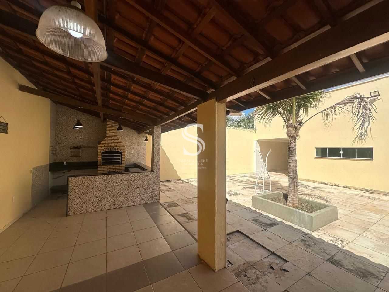 Casa à venda com 3 quartos, 220m² - Foto 7