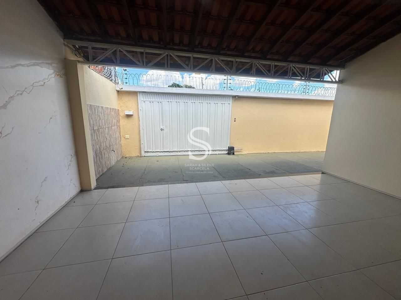 Casa à venda com 3 quartos, 220m² - Foto 8