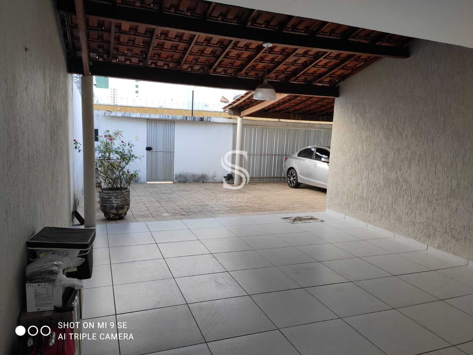 Casa à venda com 3 quartos, 200m² - Foto 2