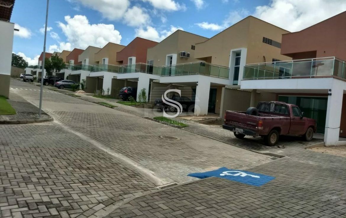 Casa à venda com 4 quartos, 180m² - Foto 2