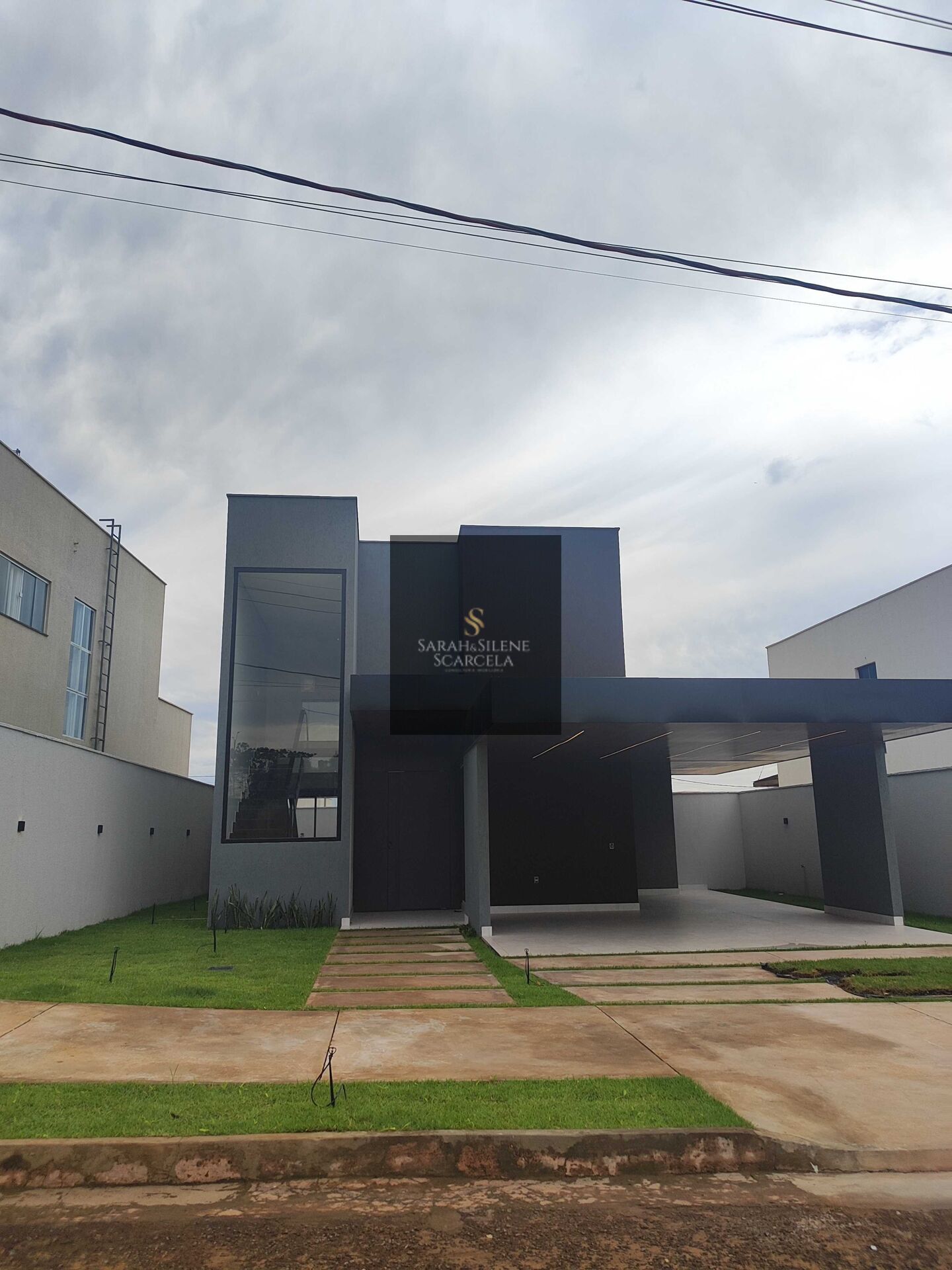 Casa de Condomínio à venda com 4 quartos, 189m² - Foto 2