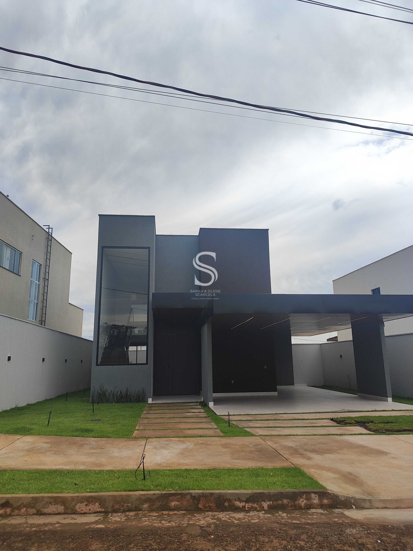 Casa de Condomínio à venda com 4 quartos, 189m² - Foto 2