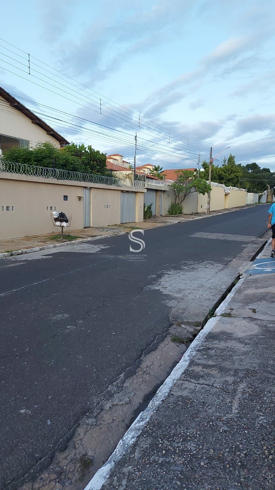 Casa à venda com 3 quartos, 256m² - Foto 4