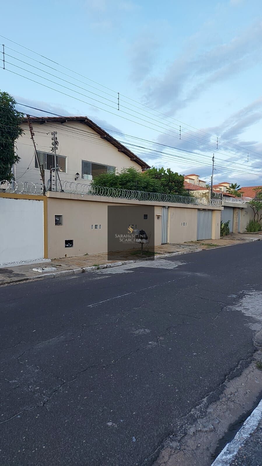 Casa à venda com 3 quartos, 256m² - Foto 3