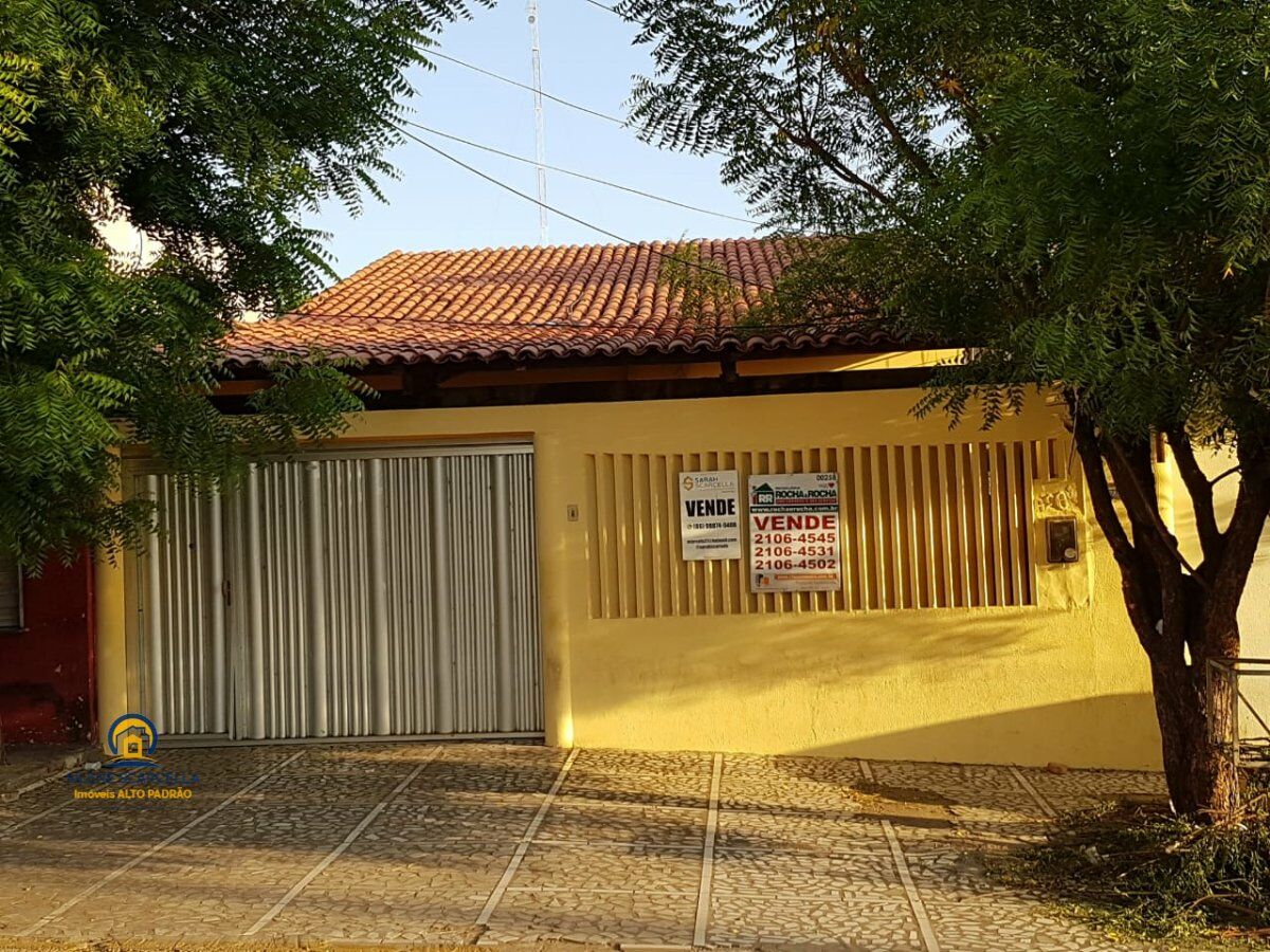 Casa à venda com 3 quartos, 31m² - Foto 1