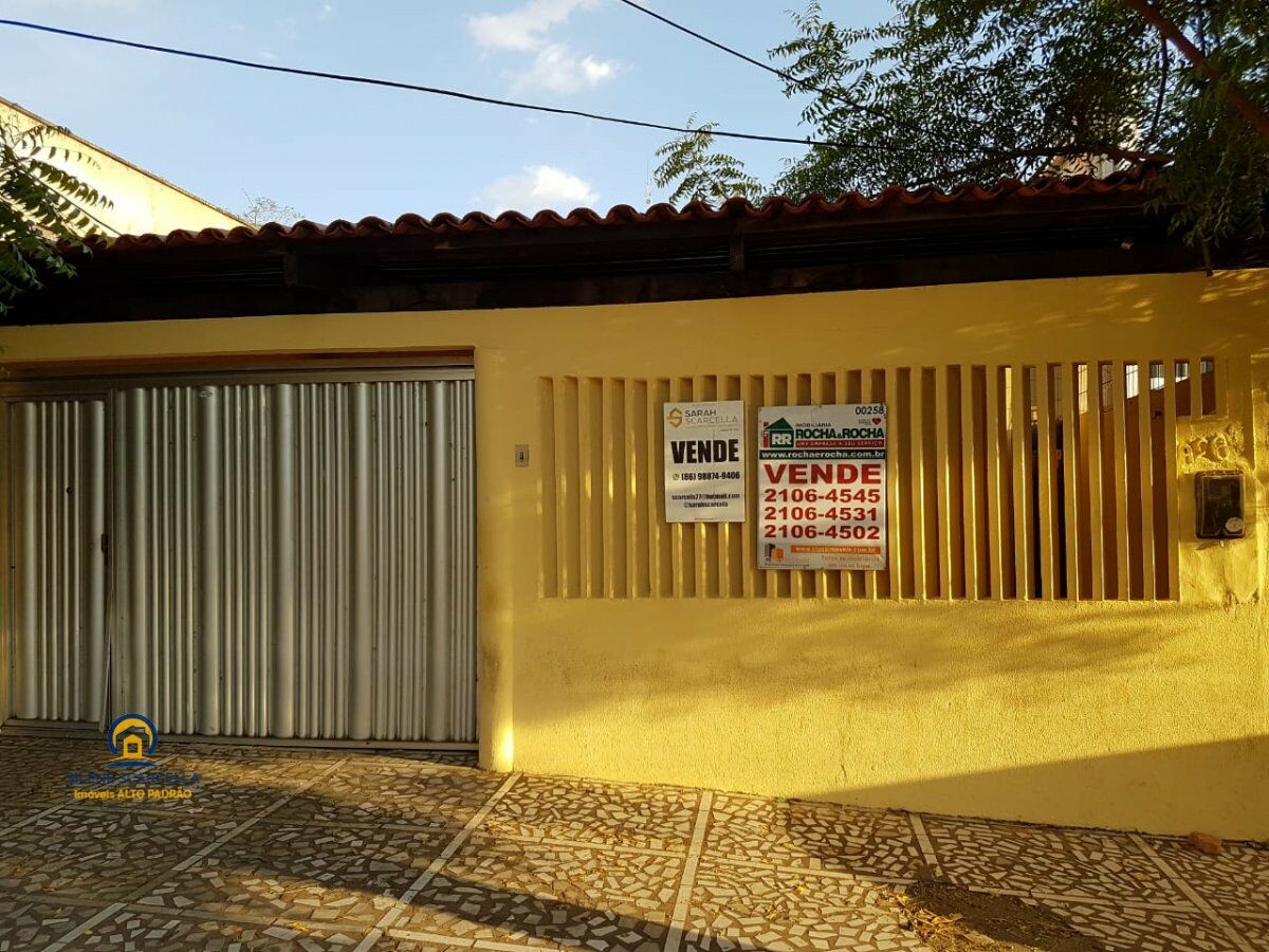 Casa à venda com 3 quartos, 31m² - Foto 2