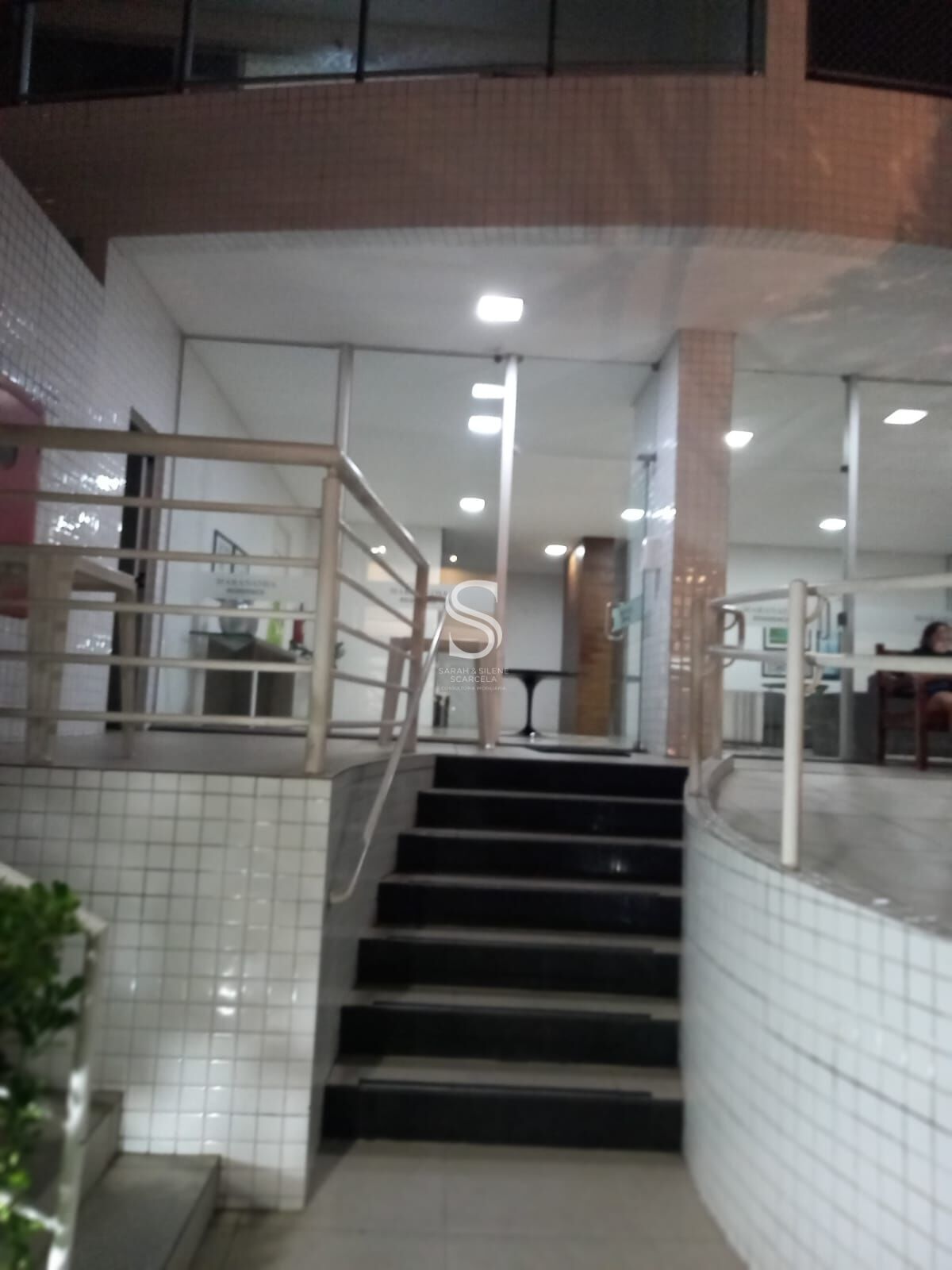 Apartamento à venda com 3 quartos, 158m² - Foto 3