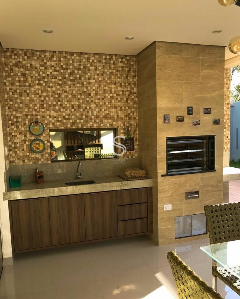 Casa à venda com 4 quartos, 251m² - Foto 13