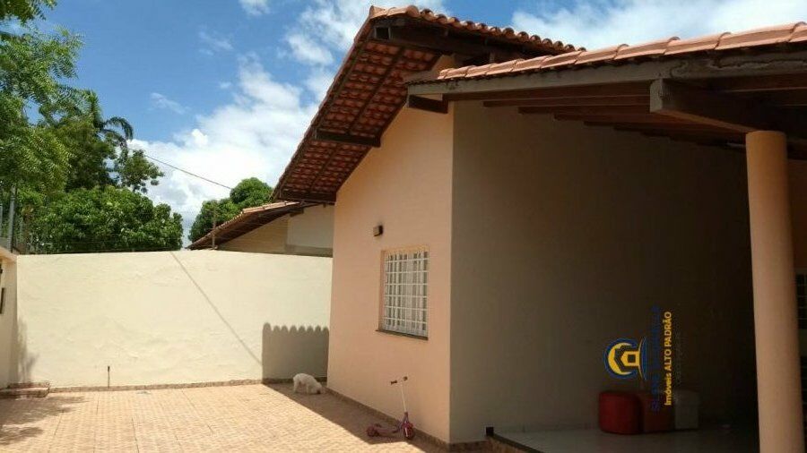 Casa à venda com 3 quartos, 30m² - Foto 3