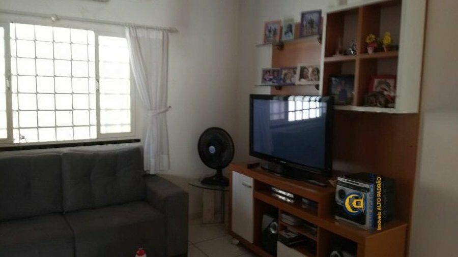 Casa à venda com 3 quartos, 30m² - Foto 8