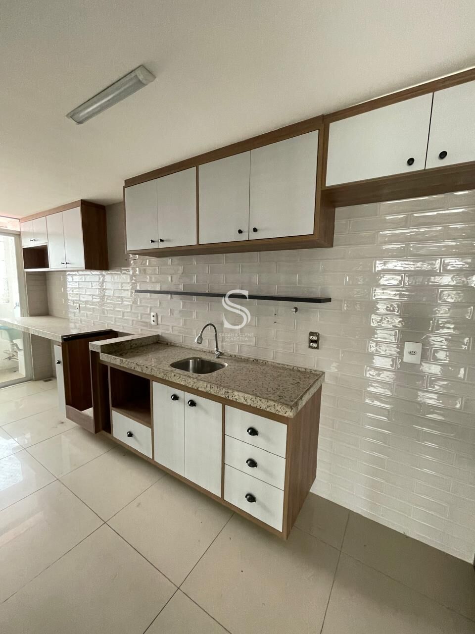 Apartamento à venda com 3 quartos, 84m² - Foto 4
