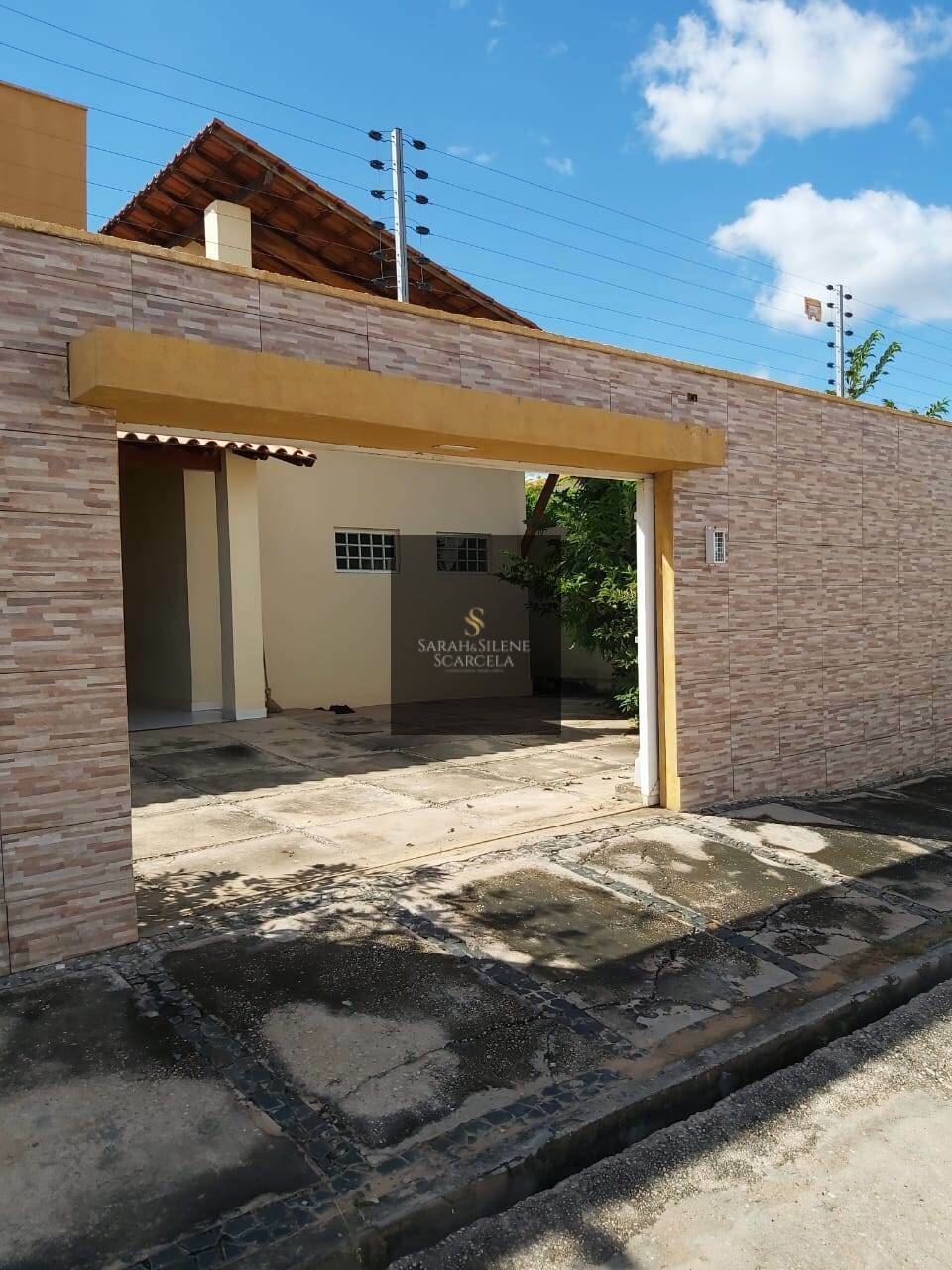 Casa à venda com 3 quartos, 243m² - Foto 2