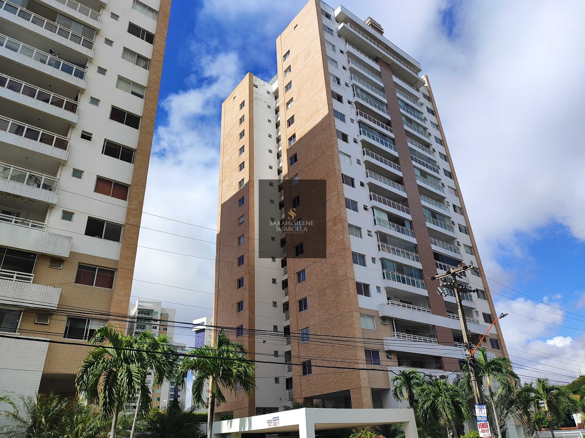 Apartamento à venda com 4 quartos, 105m² - Foto 2