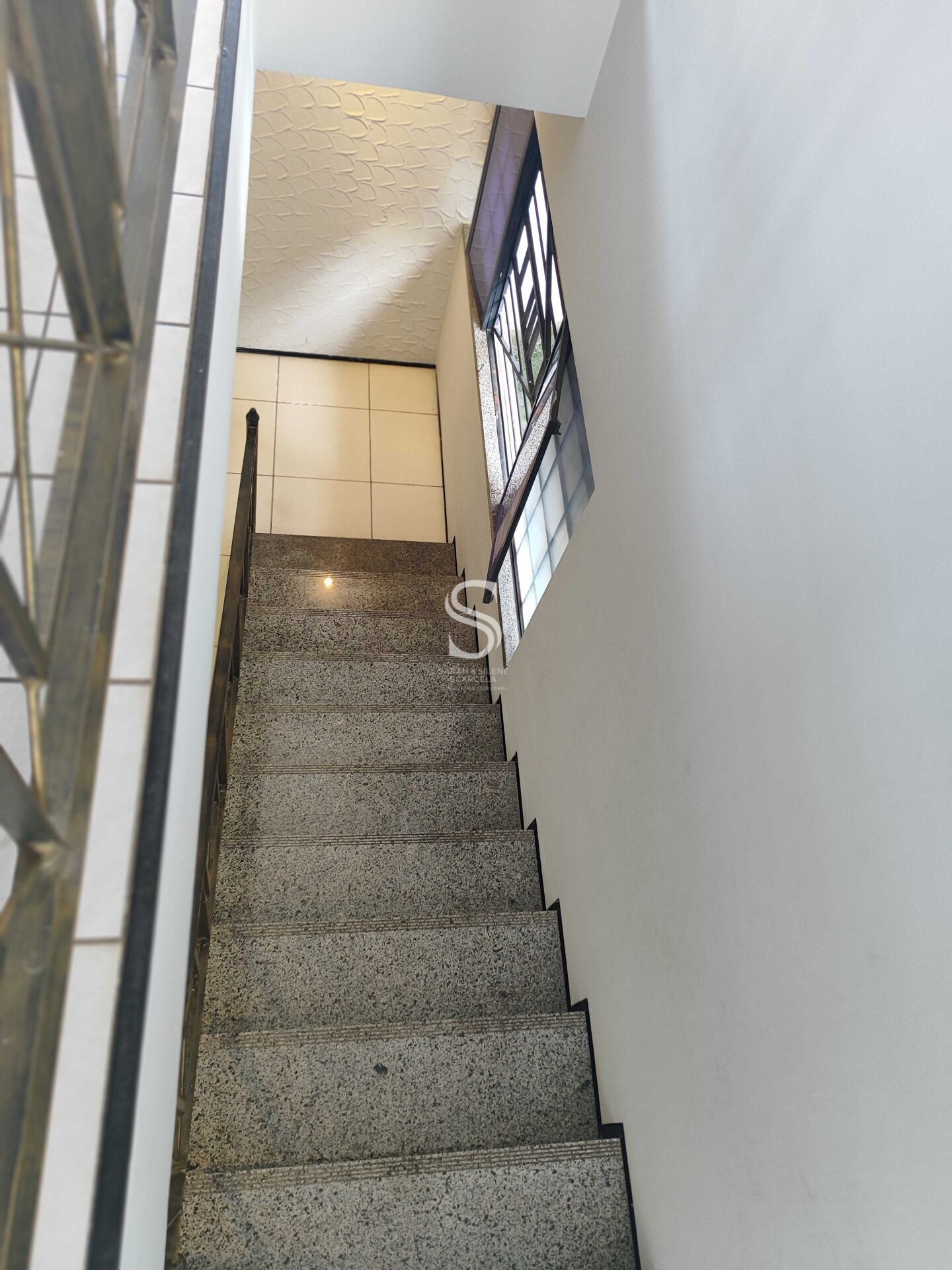 Casa à venda com 6 quartos, 342m² - Foto 11