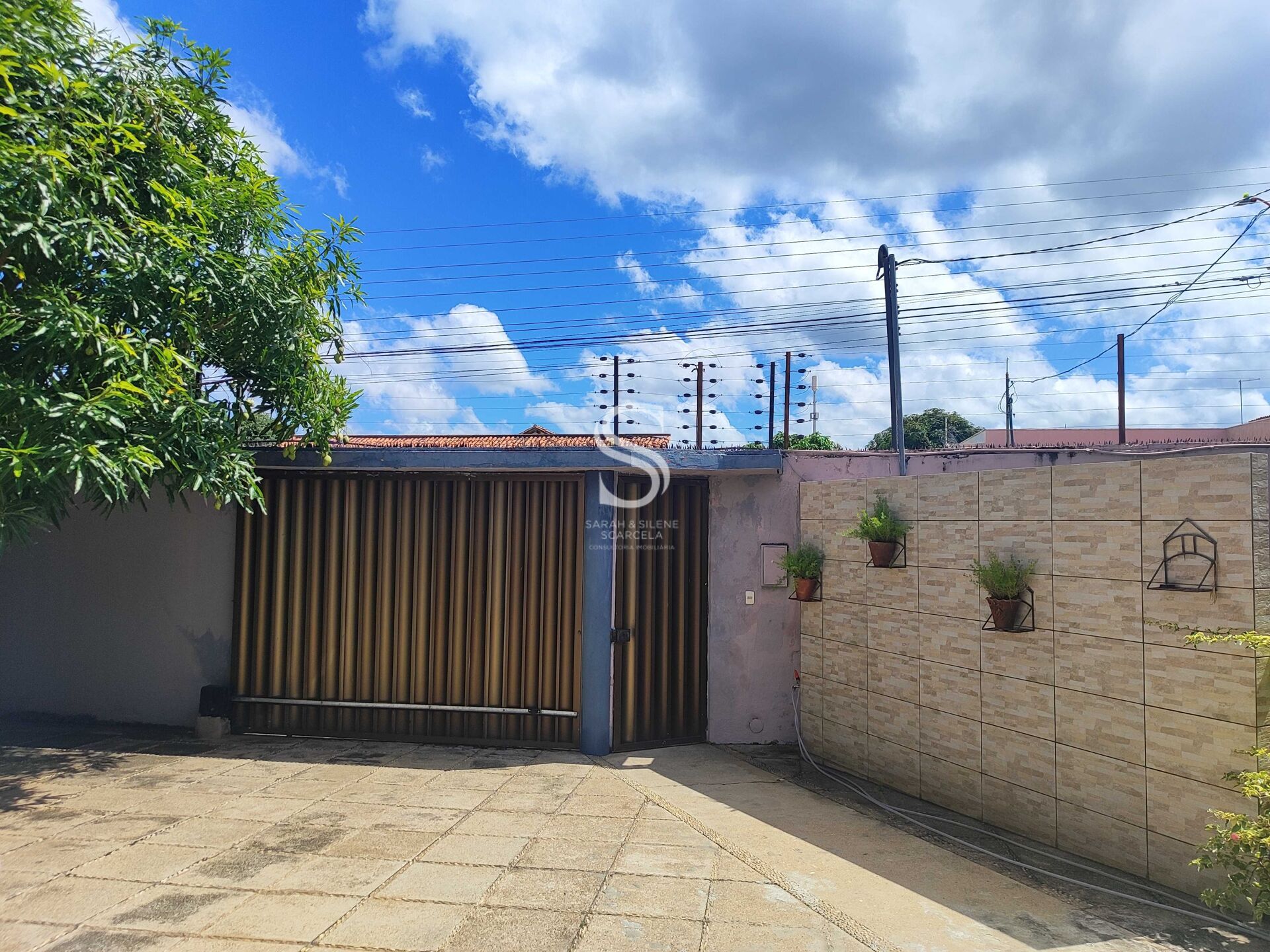 Casa à venda com 6 quartos, 342m² - Foto 3