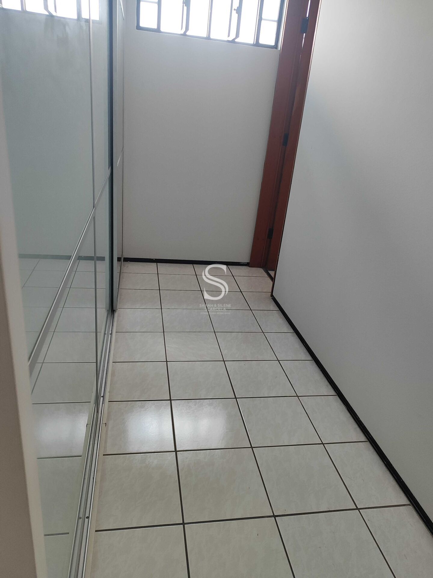 Casa à venda com 6 quartos, 342m² - Foto 25