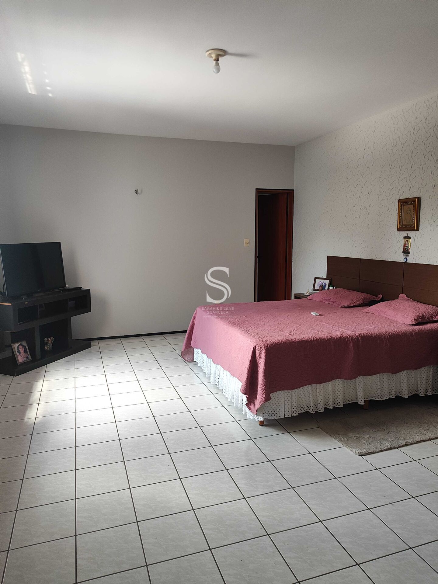Casa à venda com 6 quartos, 342m² - Foto 33
