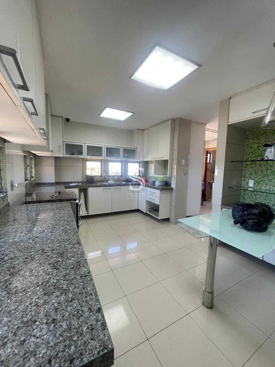 Apartamento à venda com 4 quartos, 240m² - Foto 6