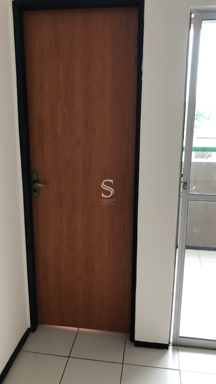 Apartamento à venda com 3 quartos, 67m² - Foto 2