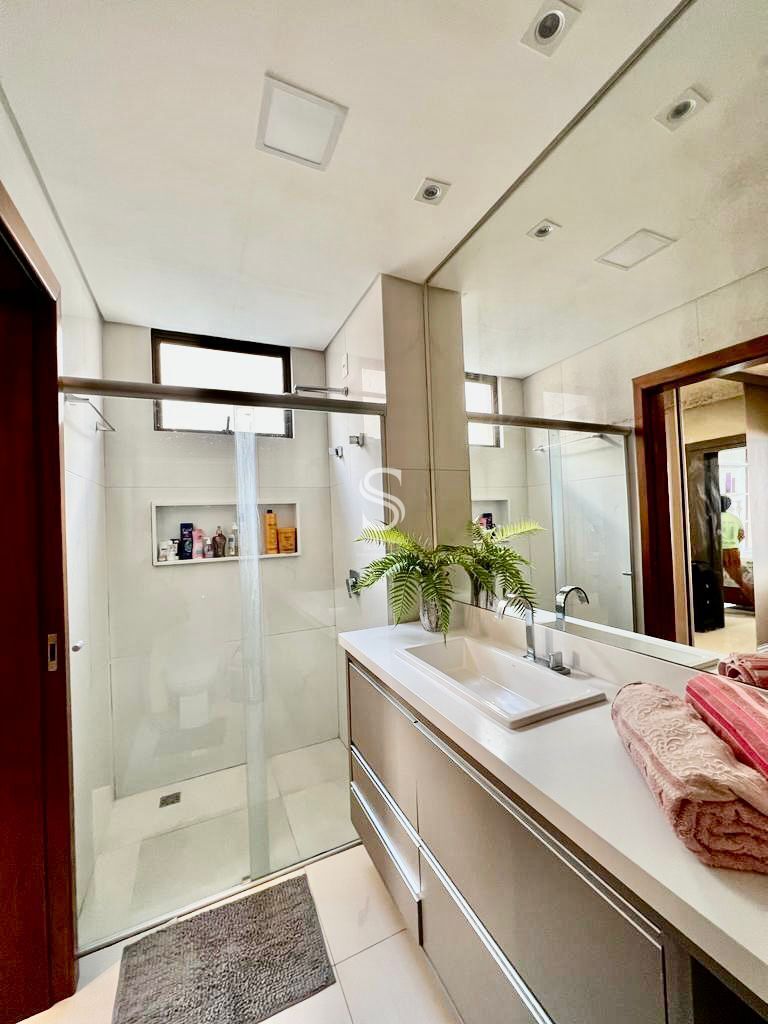 Casa de Condomínio à venda com 4 quartos, 249m² - Foto 30