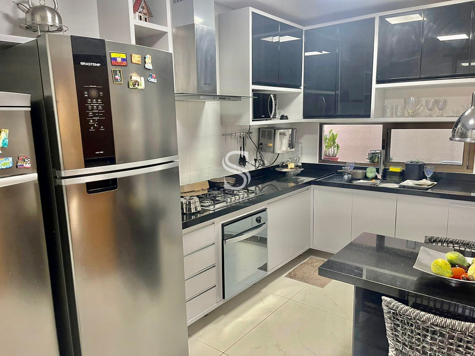 Casa de Condomínio à venda com 4 quartos, 249m² - Foto 24
