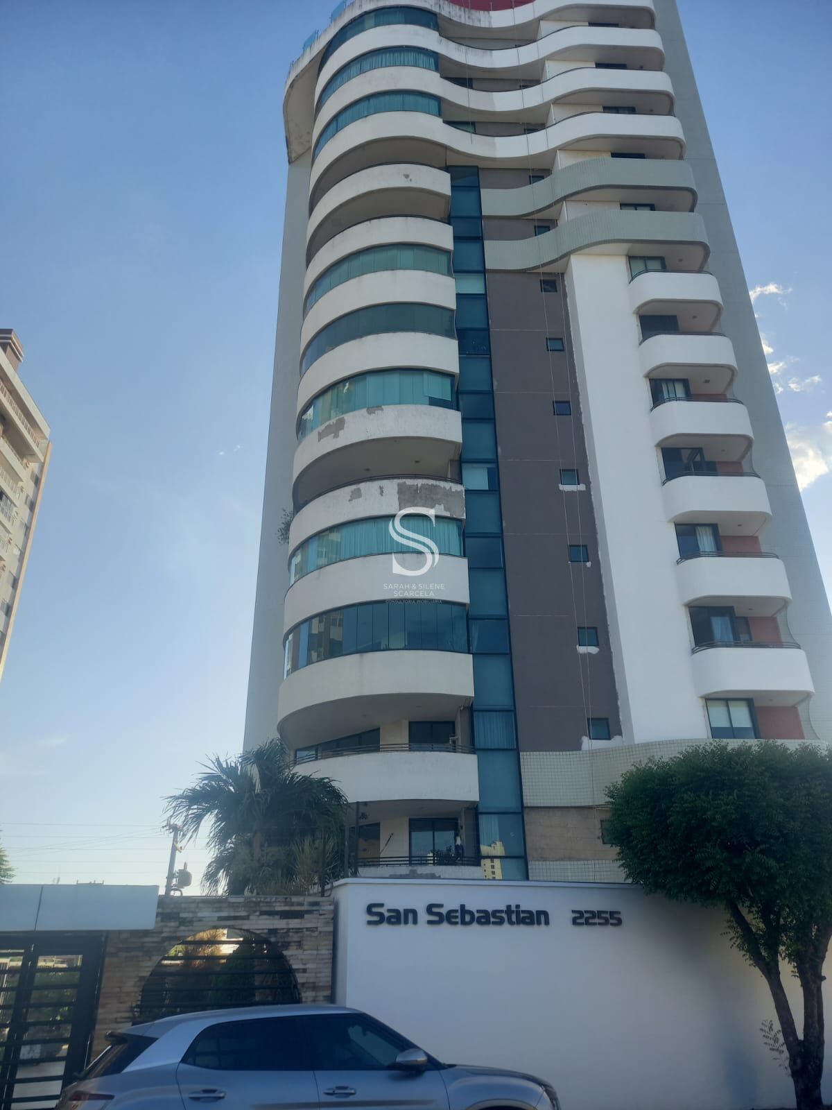 Apartamento à venda com 4 quartos, 194m² - Foto 1