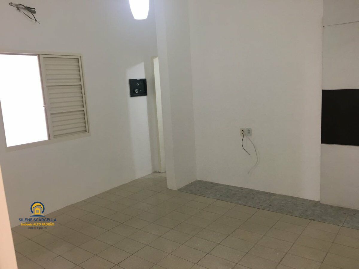 Casa à venda com 3 quartos, 300m² - Foto 17