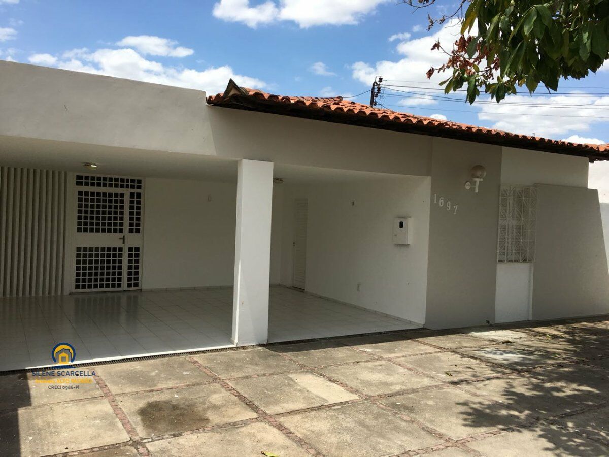 Casa à venda com 3 quartos, 300m² - Foto 4