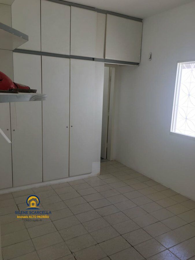 Casa à venda com 3 quartos, 300m² - Foto 14