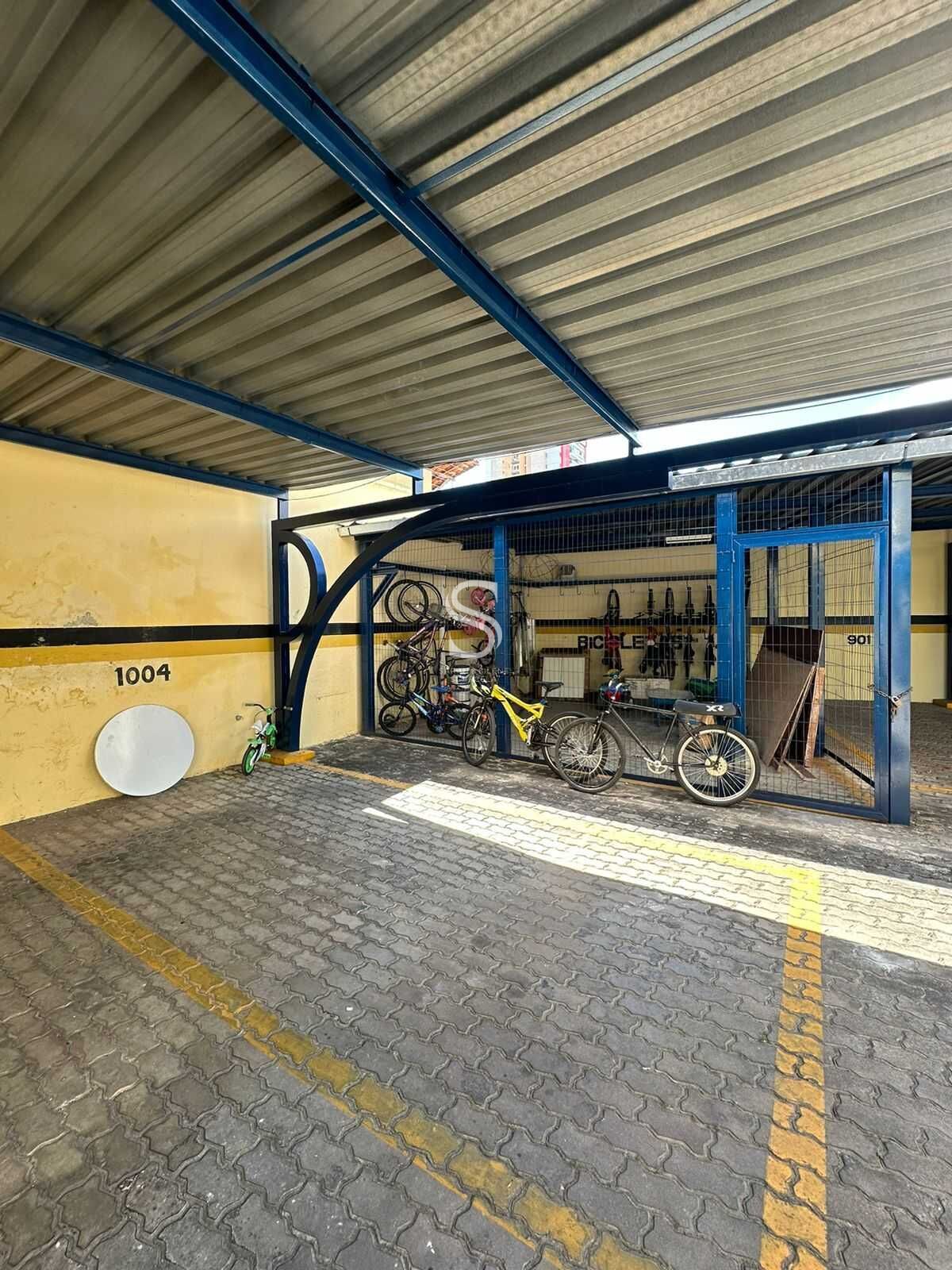 Apartamento à venda com 3 quartos, 110m² - Foto 3