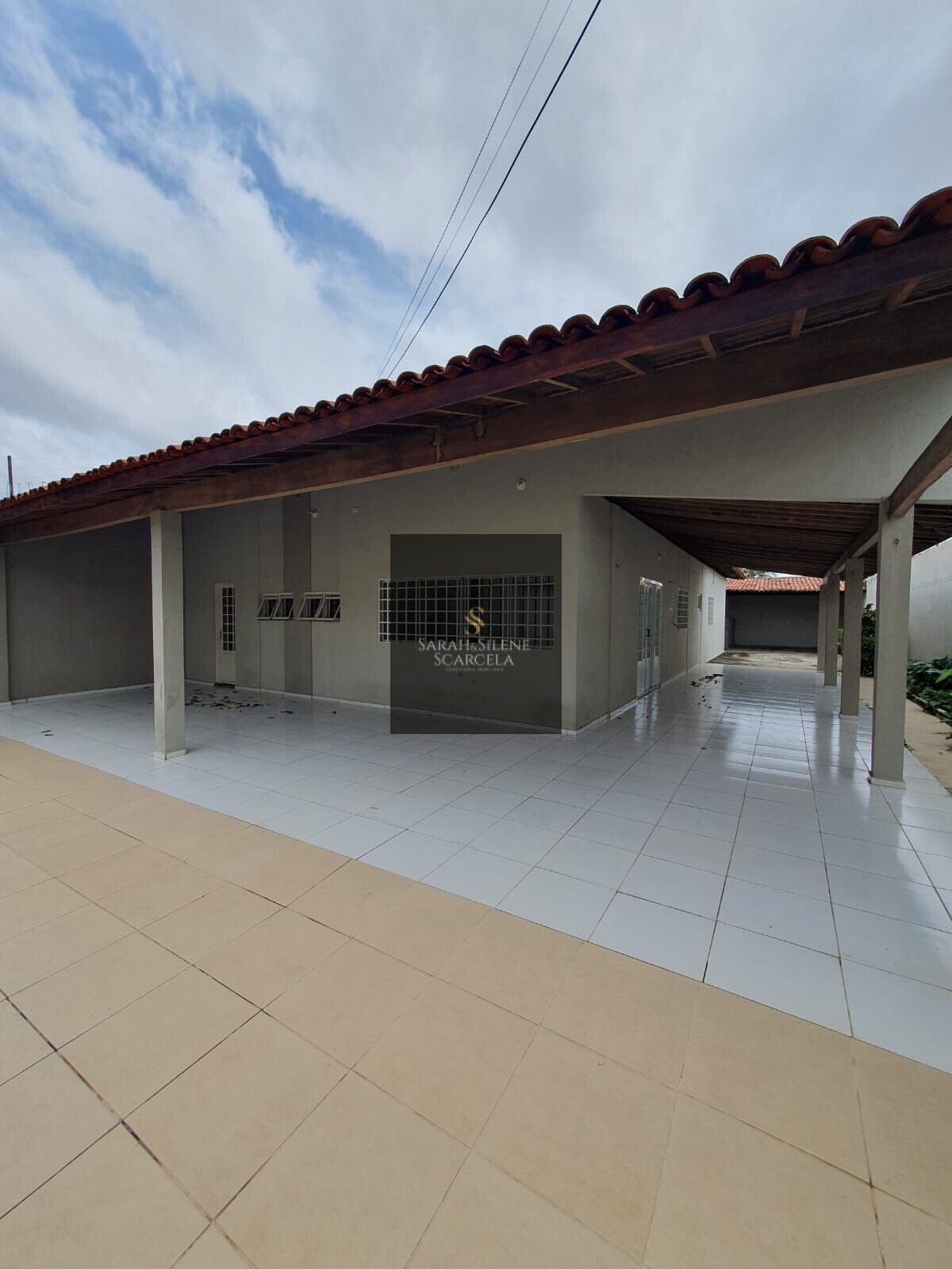 Casa à venda com 3 quartos, 126m² - Foto 2