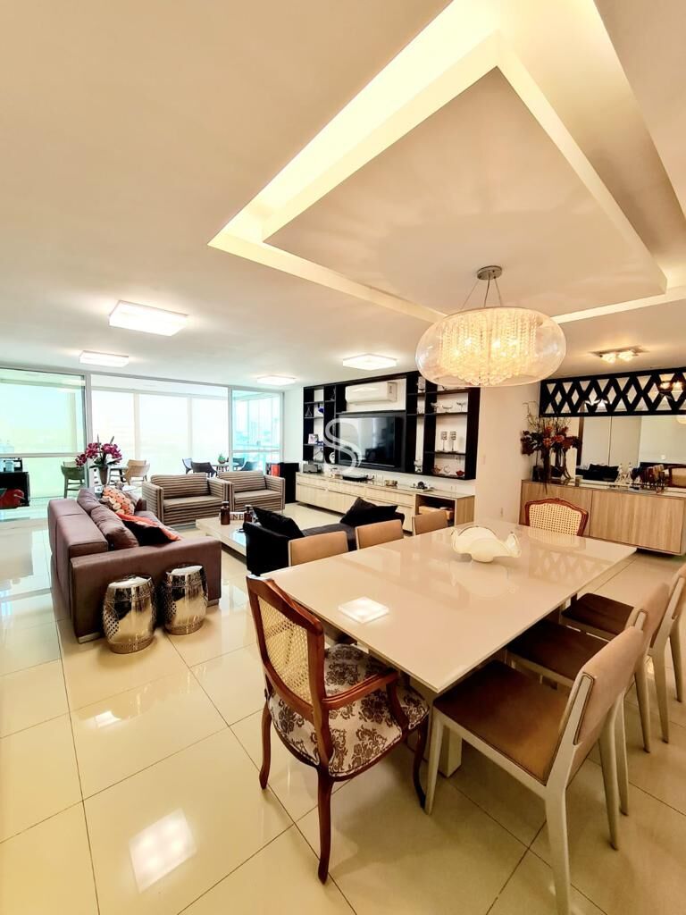 Apartamento à venda com 4 quartos, 227m² - Foto 7