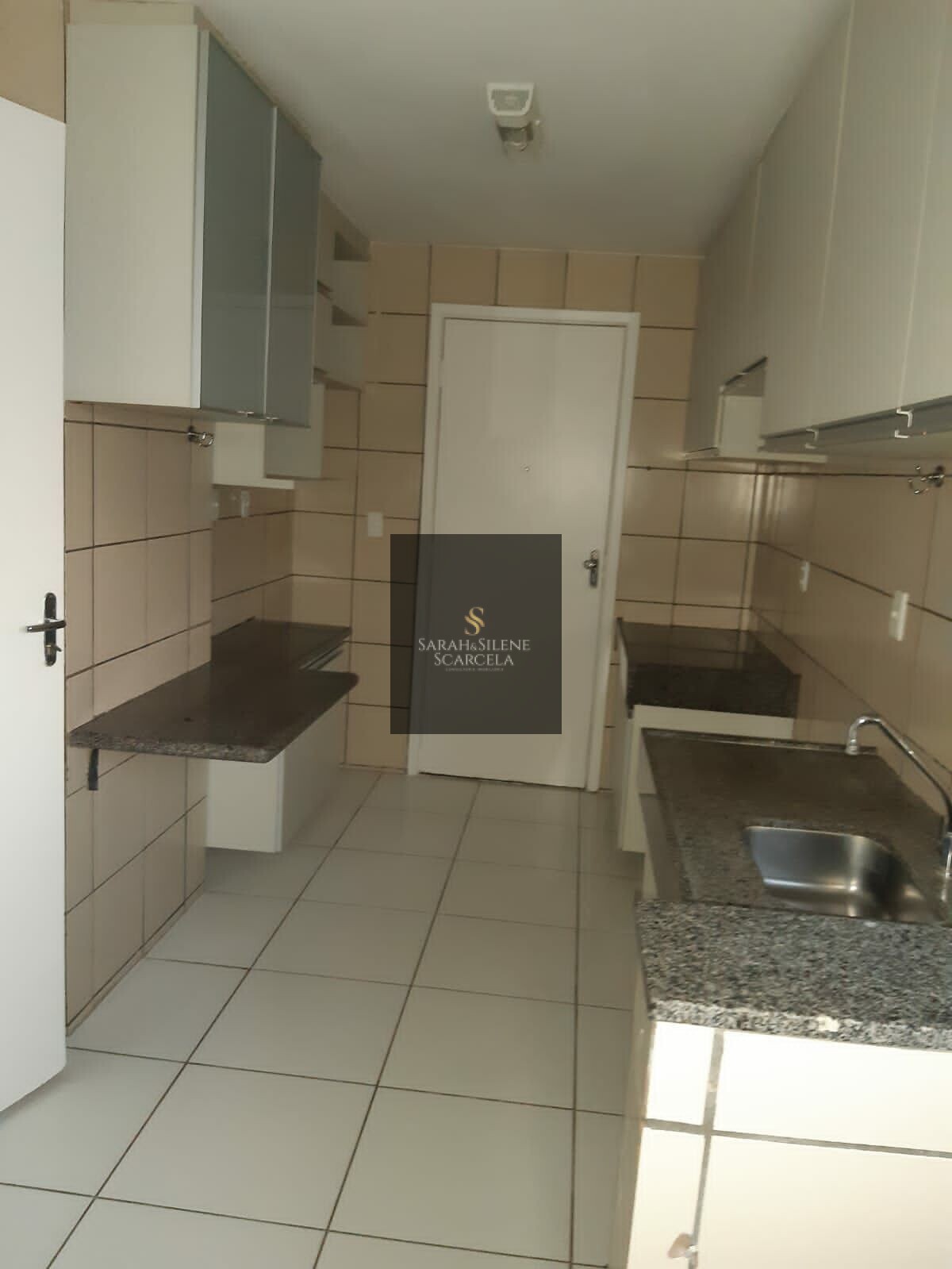 Apartamento à venda com 3 quartos, 97m² - Foto 11