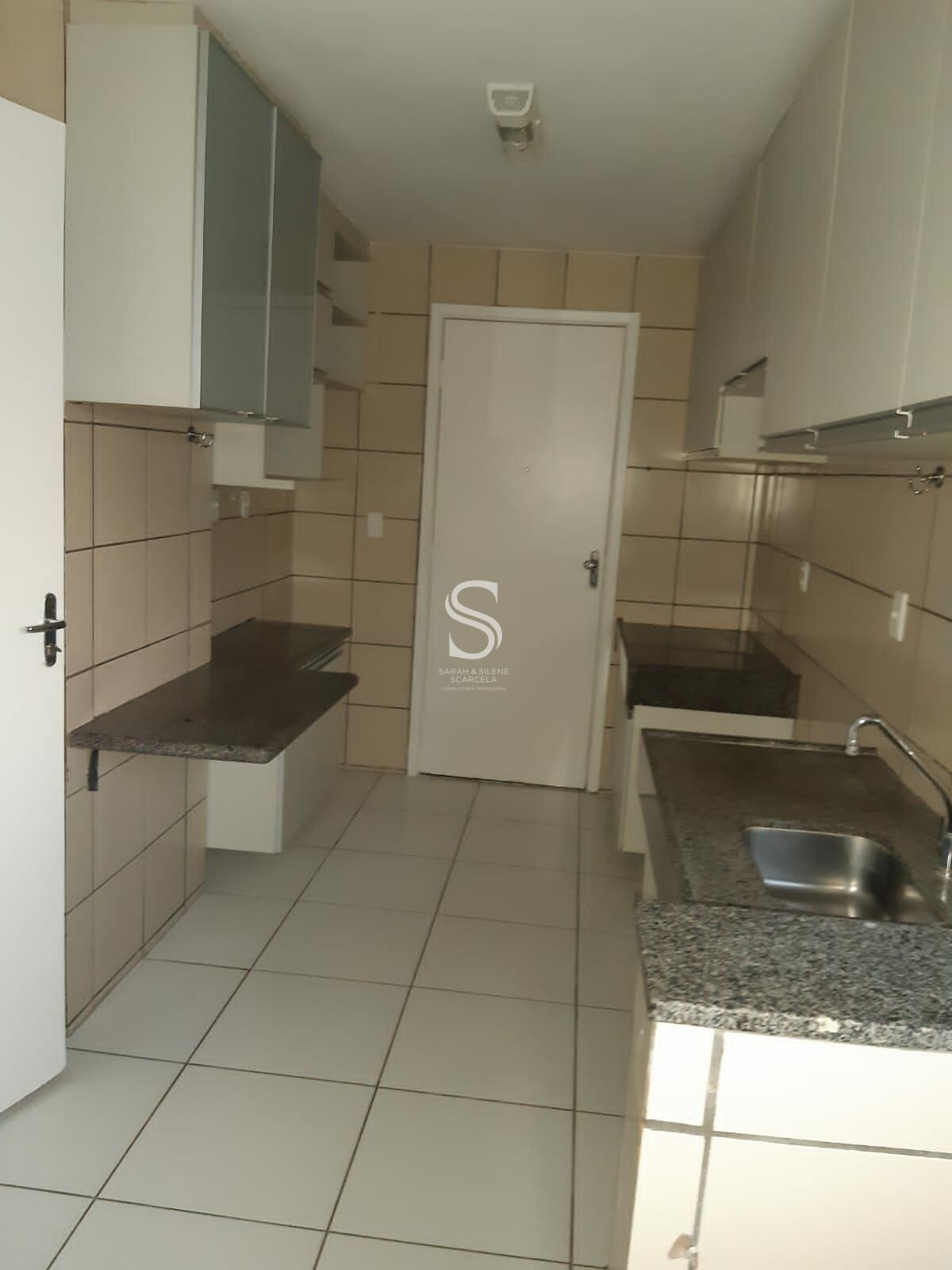 Apartamento à venda com 3 quartos, 97m² - Foto 11