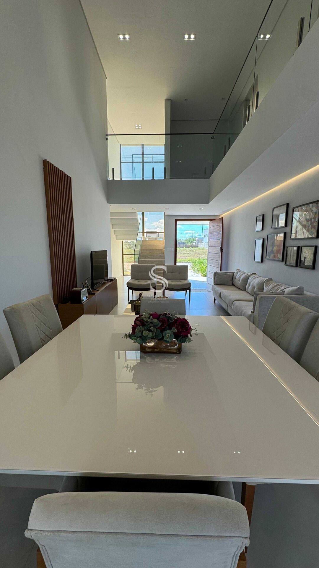 Casa de Condomínio à venda com 4 quartos, 208m² - Foto 2