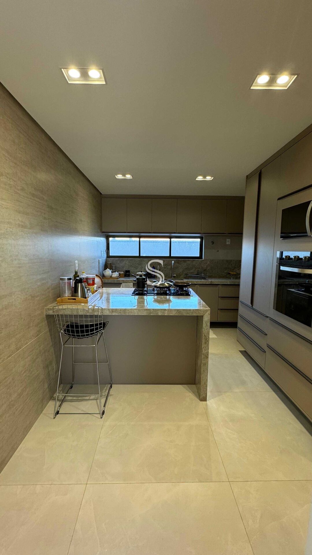 Casa de Condomínio à venda com 4 quartos, 208m² - Foto 10