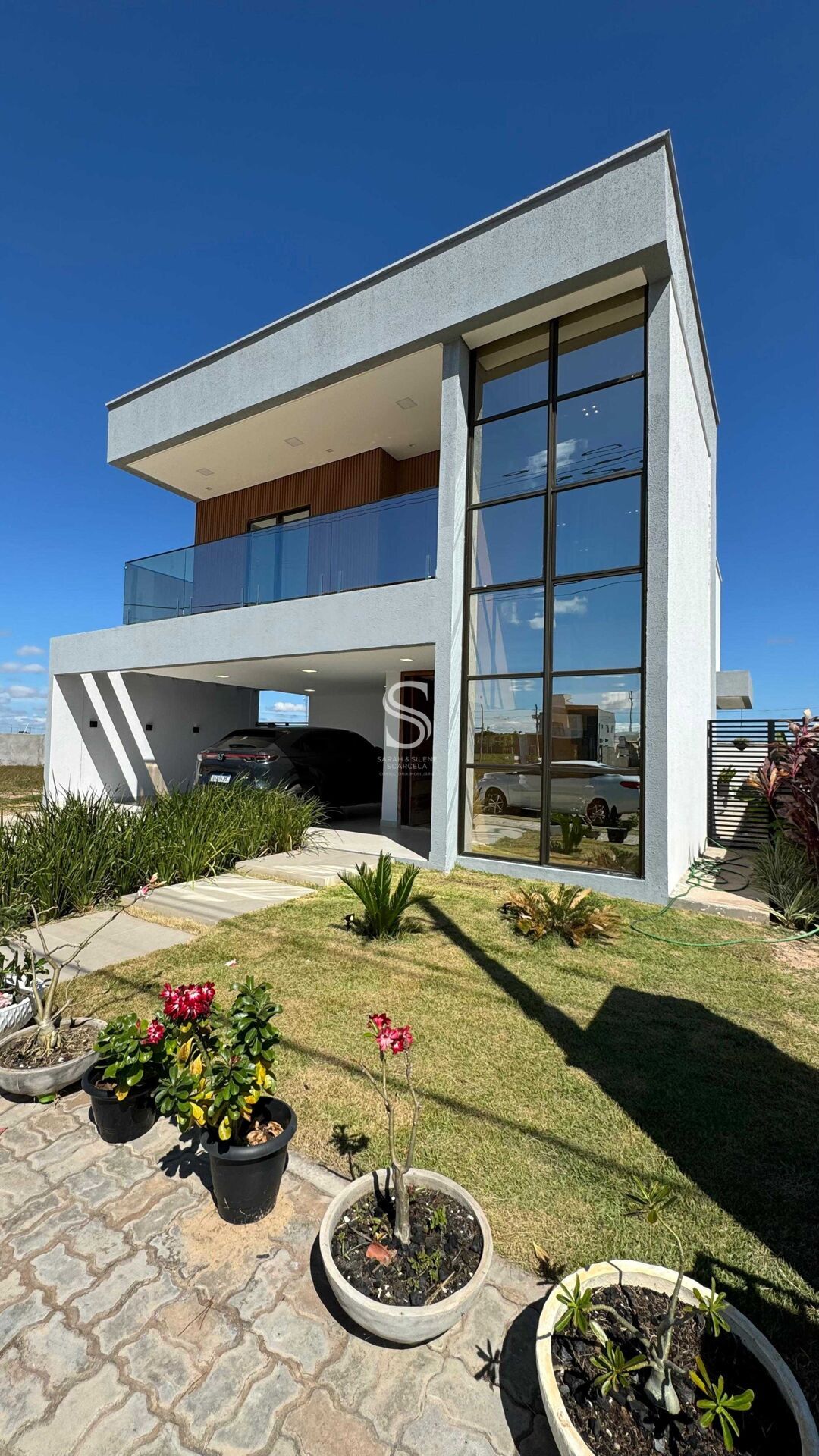 Casa de Condomínio à venda com 4 quartos, 208m² - Foto 1