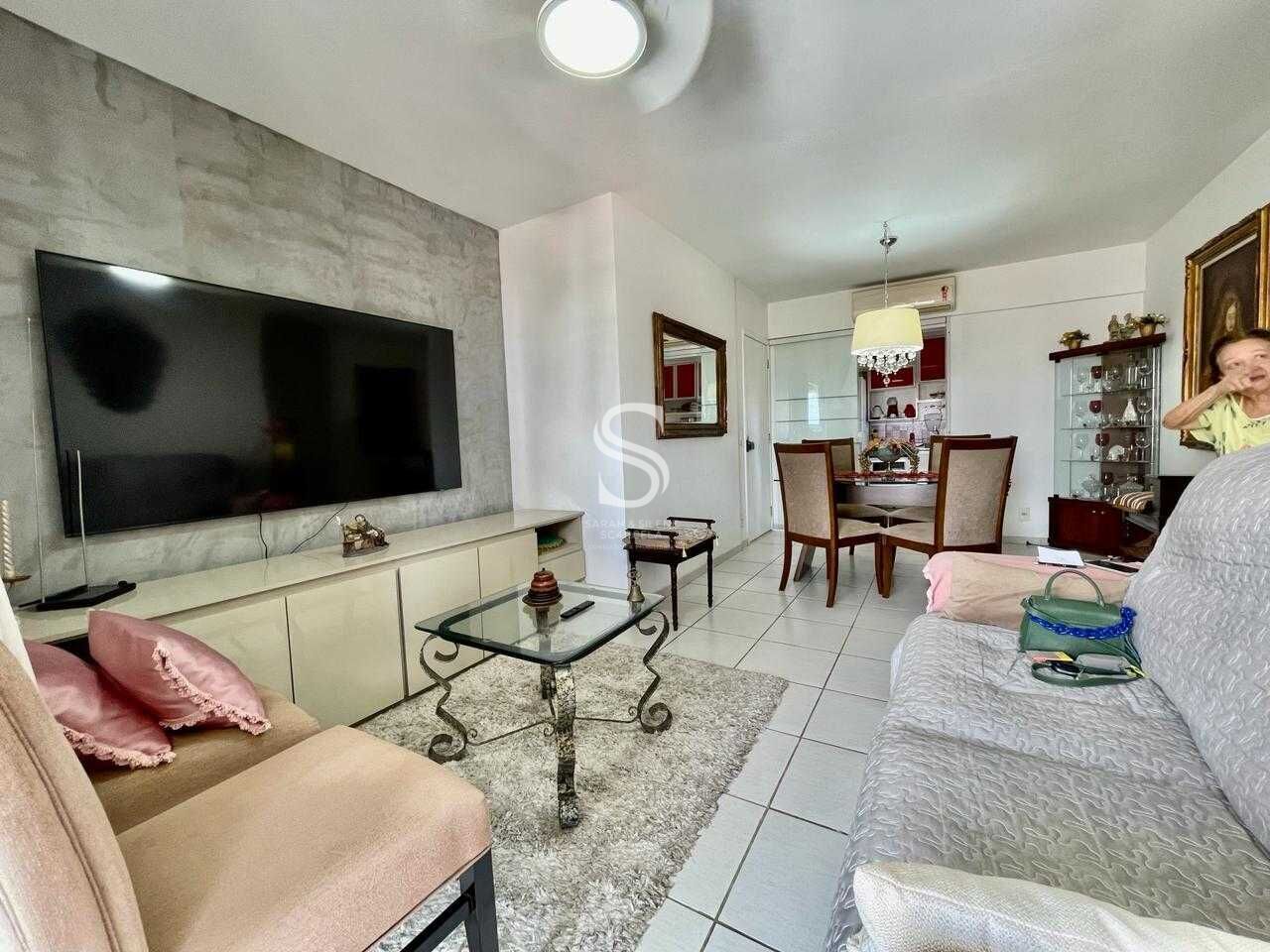 Apartamento à venda com 3 quartos, 105m² - Foto 1